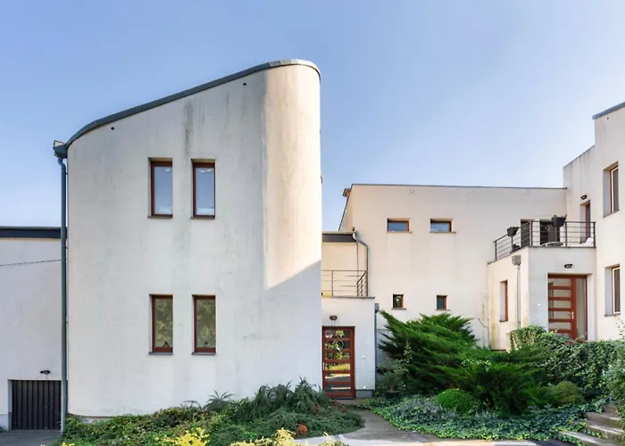 Maharaja Mountain Palace With Free Privat Parking And Garden Apartament