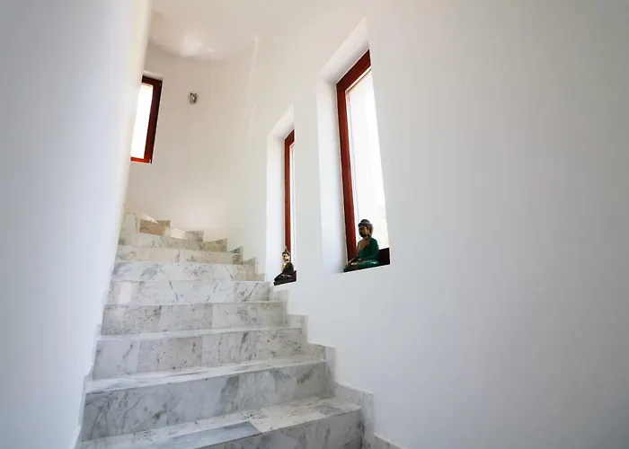 Maharaja Mountain Palace With Free Privat Parking And Garden Apartament